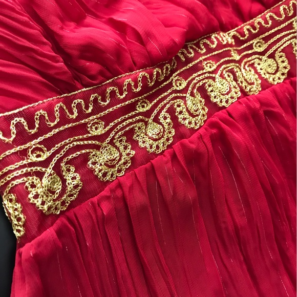 Halter Top - Picture 3 of 4